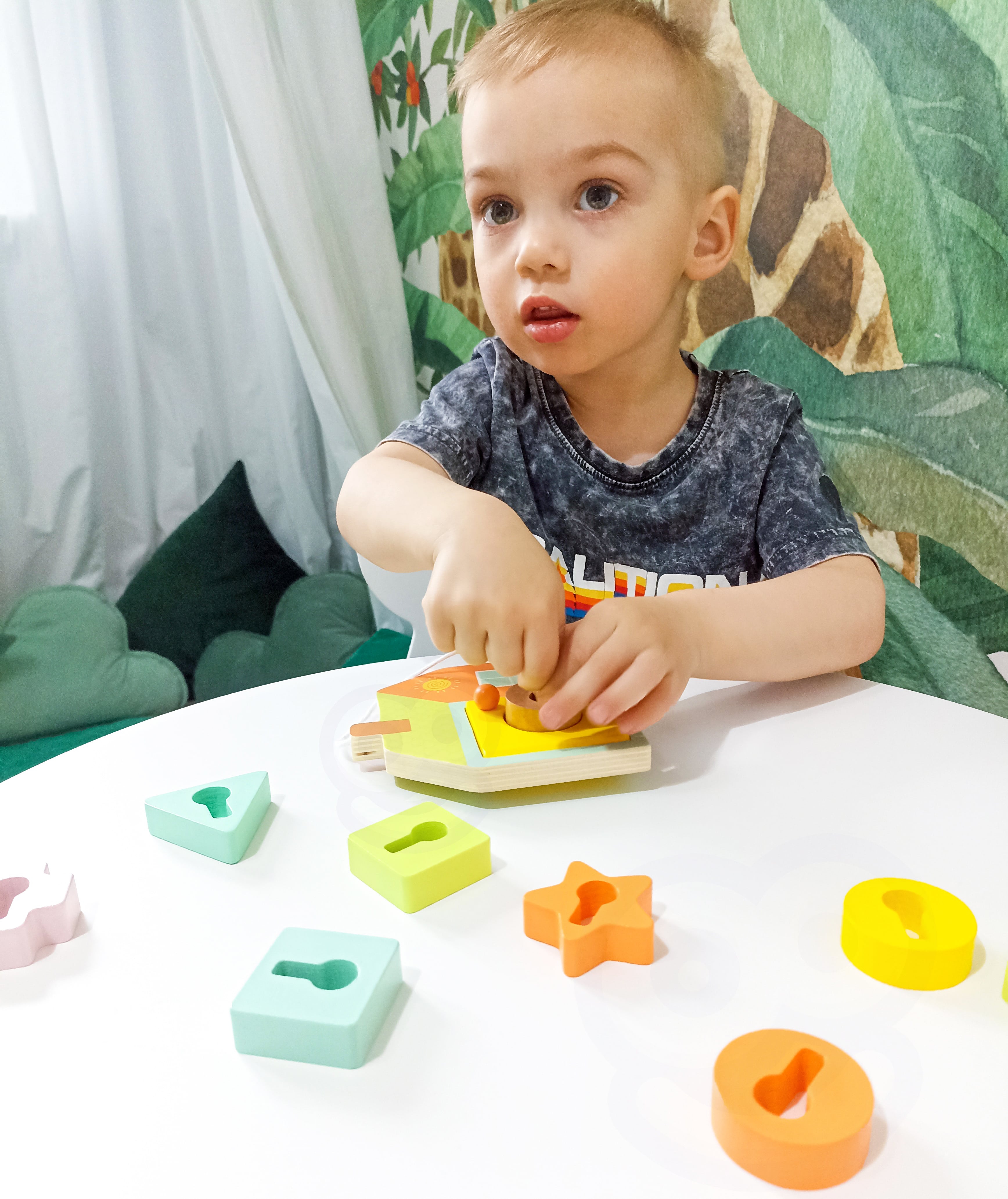 Drewniana przeplatanka klocki do nawlekania klucze i drzwi montessori 11 el.