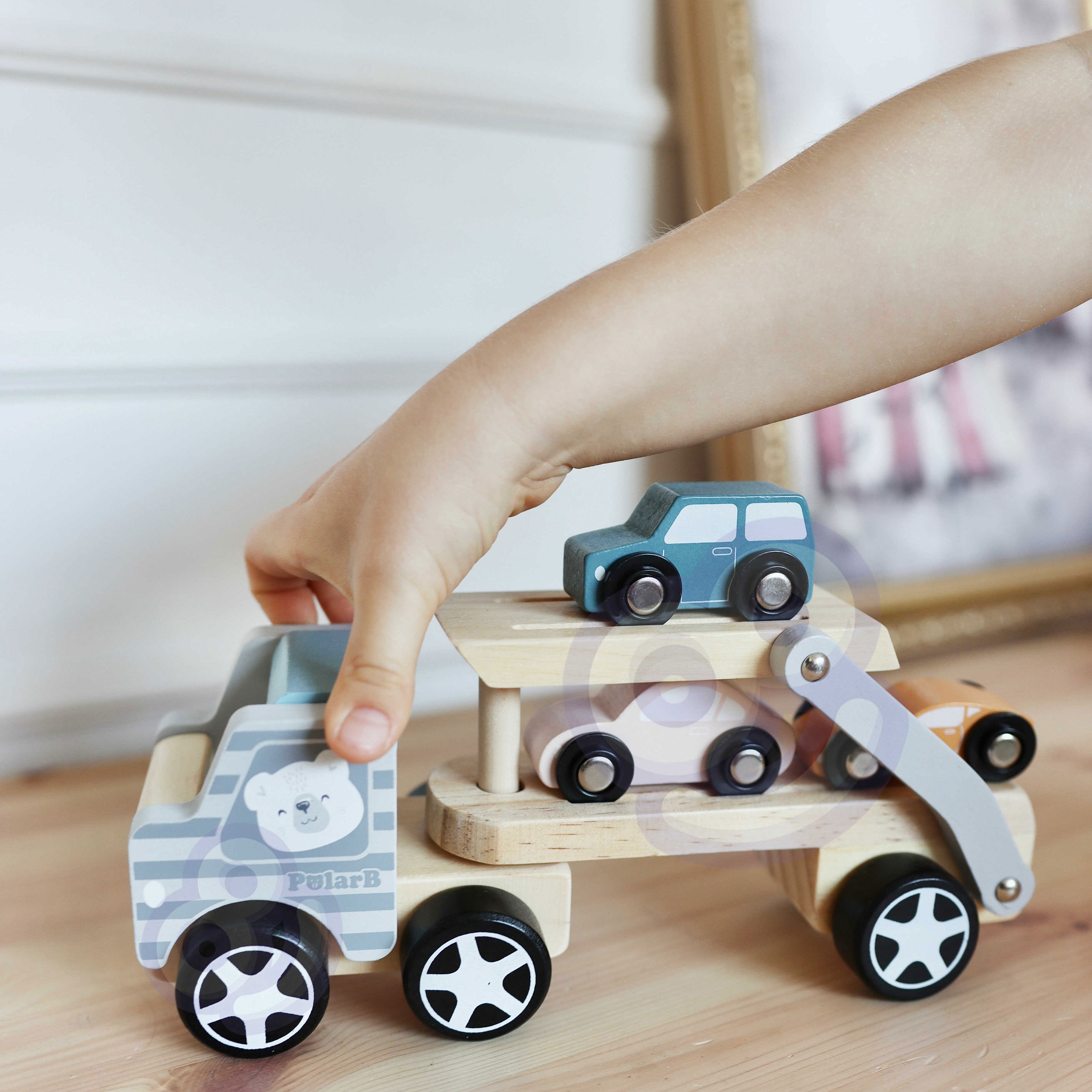 Polarb drewniana laweta z samochodzikami montessori