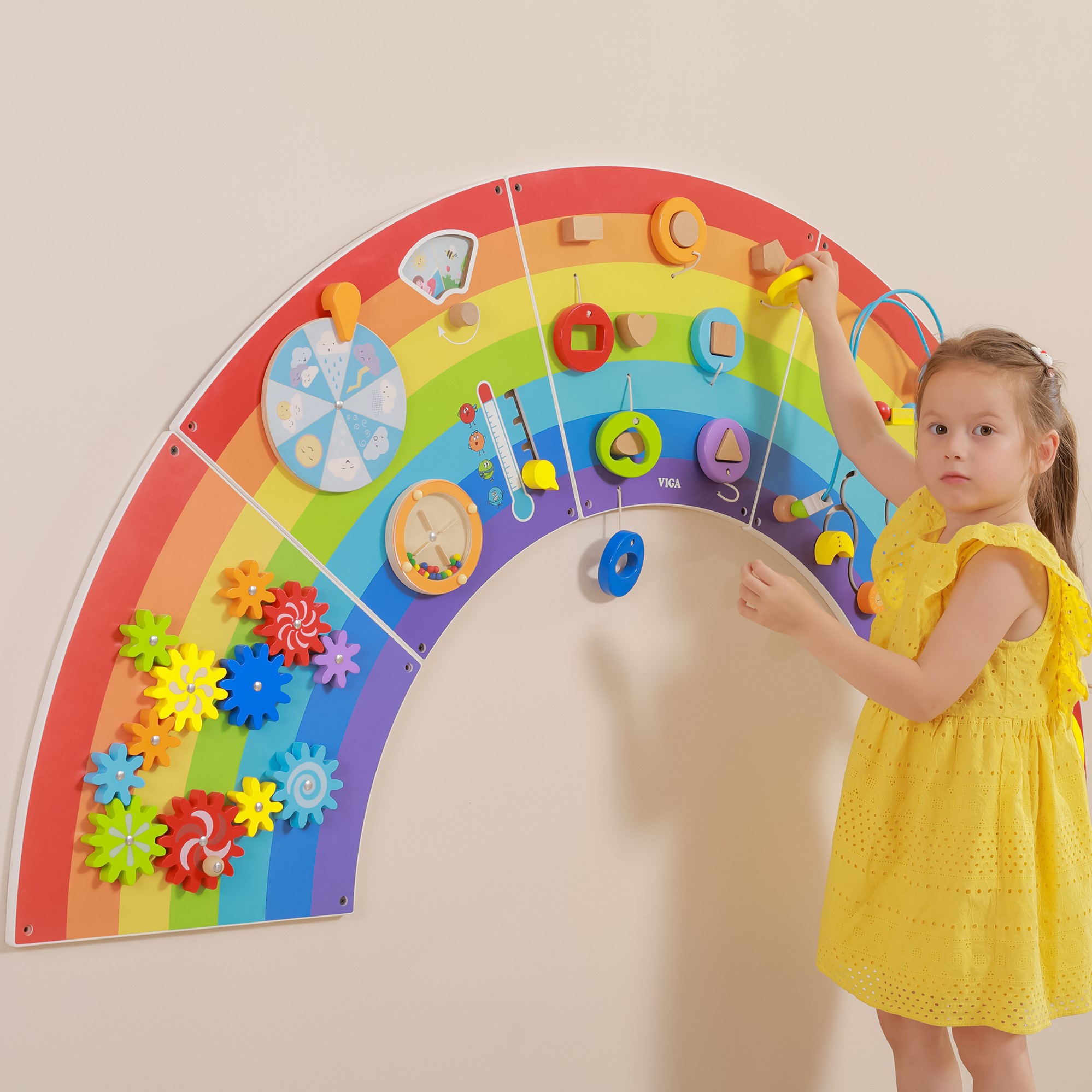 Drewniana tablica sensoryczno-manipulacyjna edu tęcza certyfikat fsc