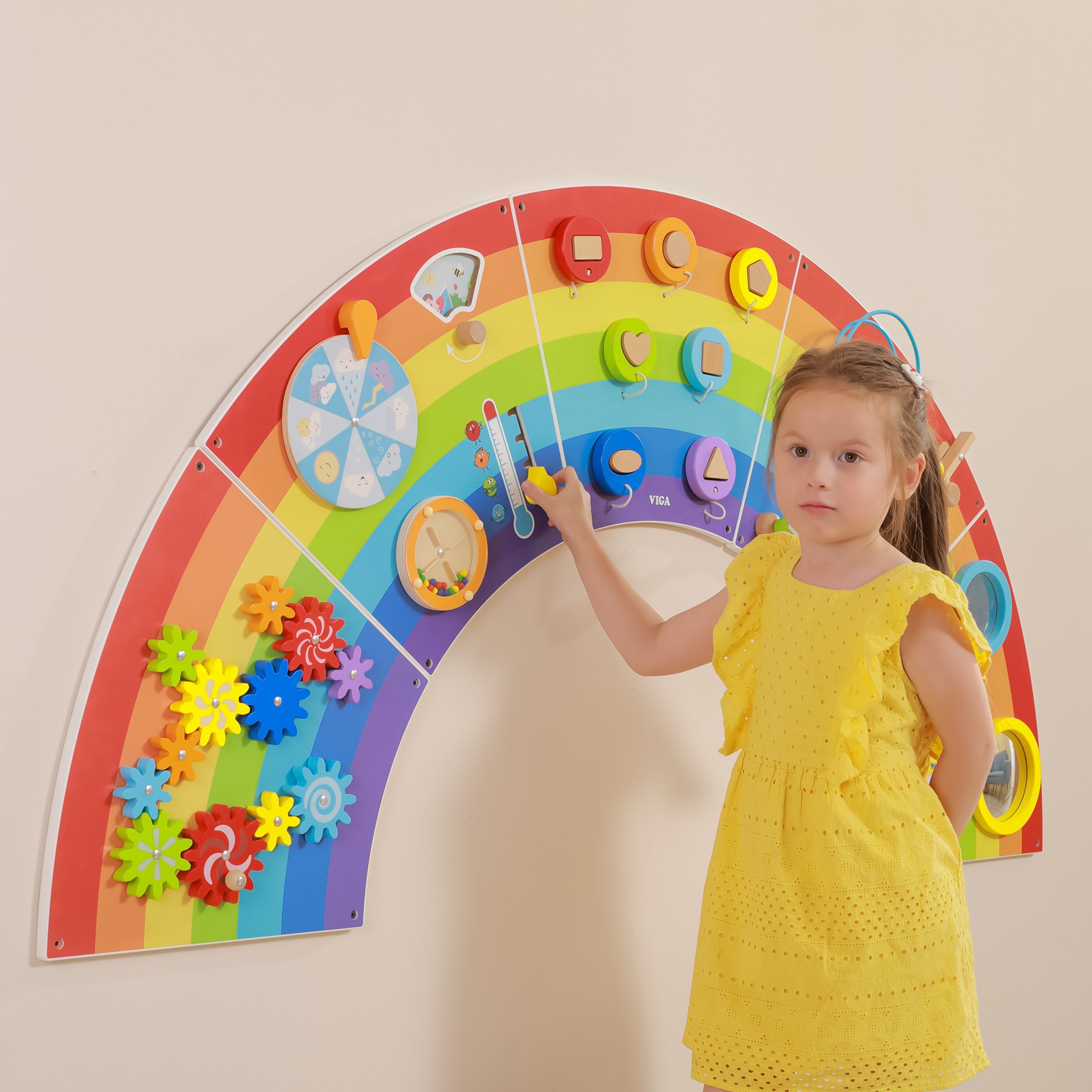 Drewniana tablica sensoryczno-manipulacyjna edu tęcza certyfikat fsc