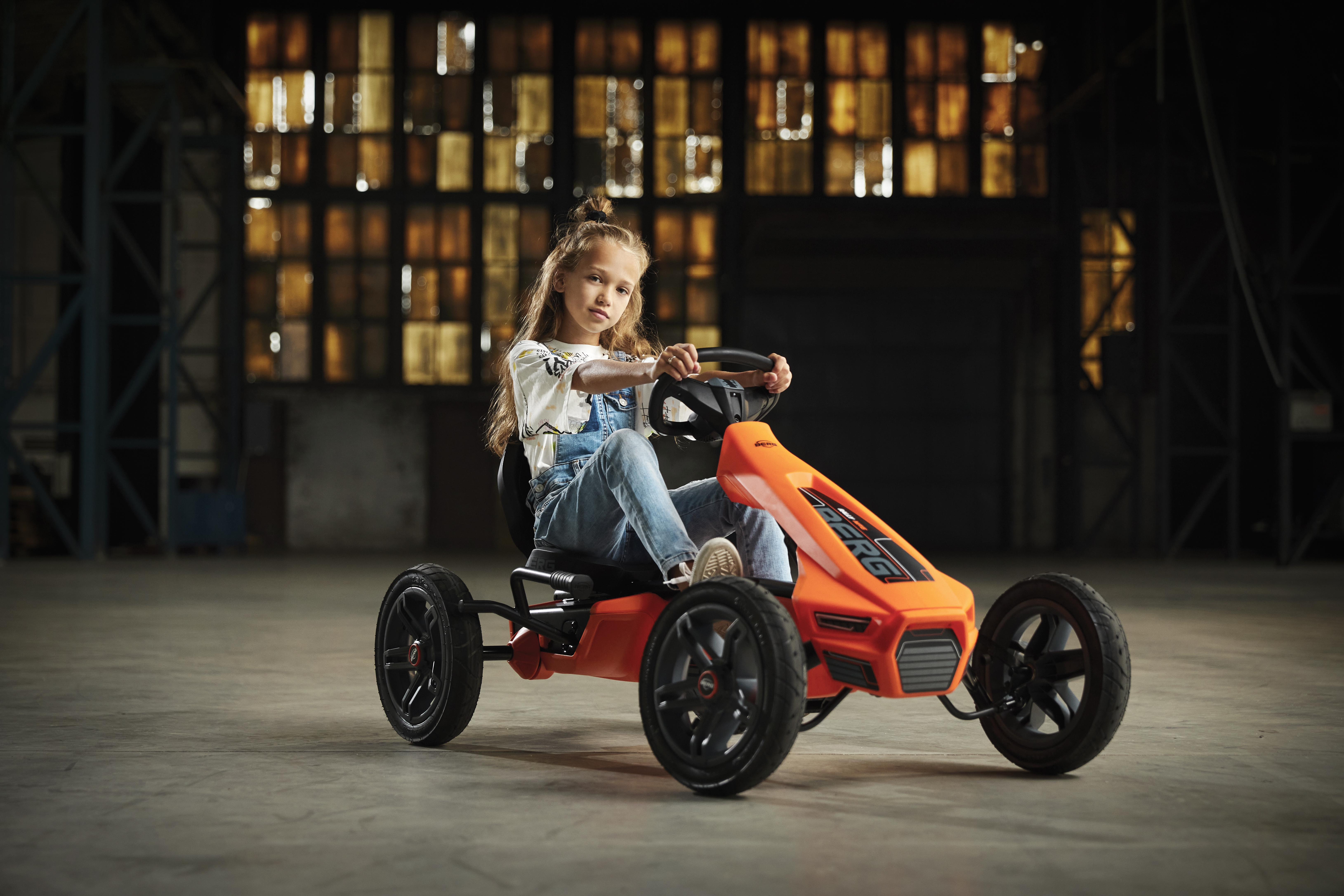 Gokart na pedały rally nrg orange bfr 4-12 lat do 60 kg