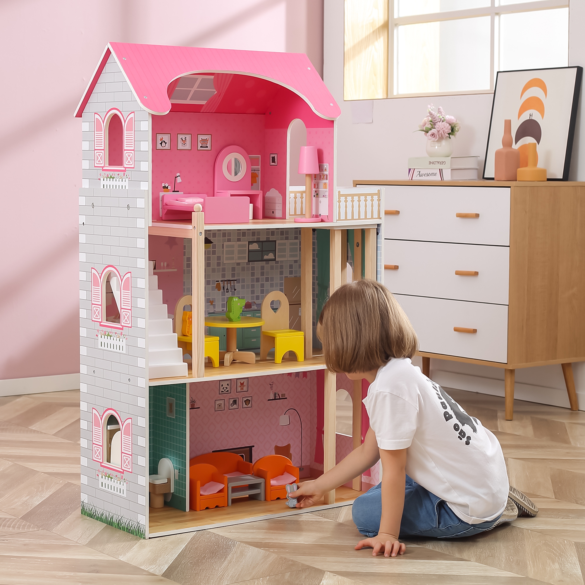 Duży drewniany domek dla lalek