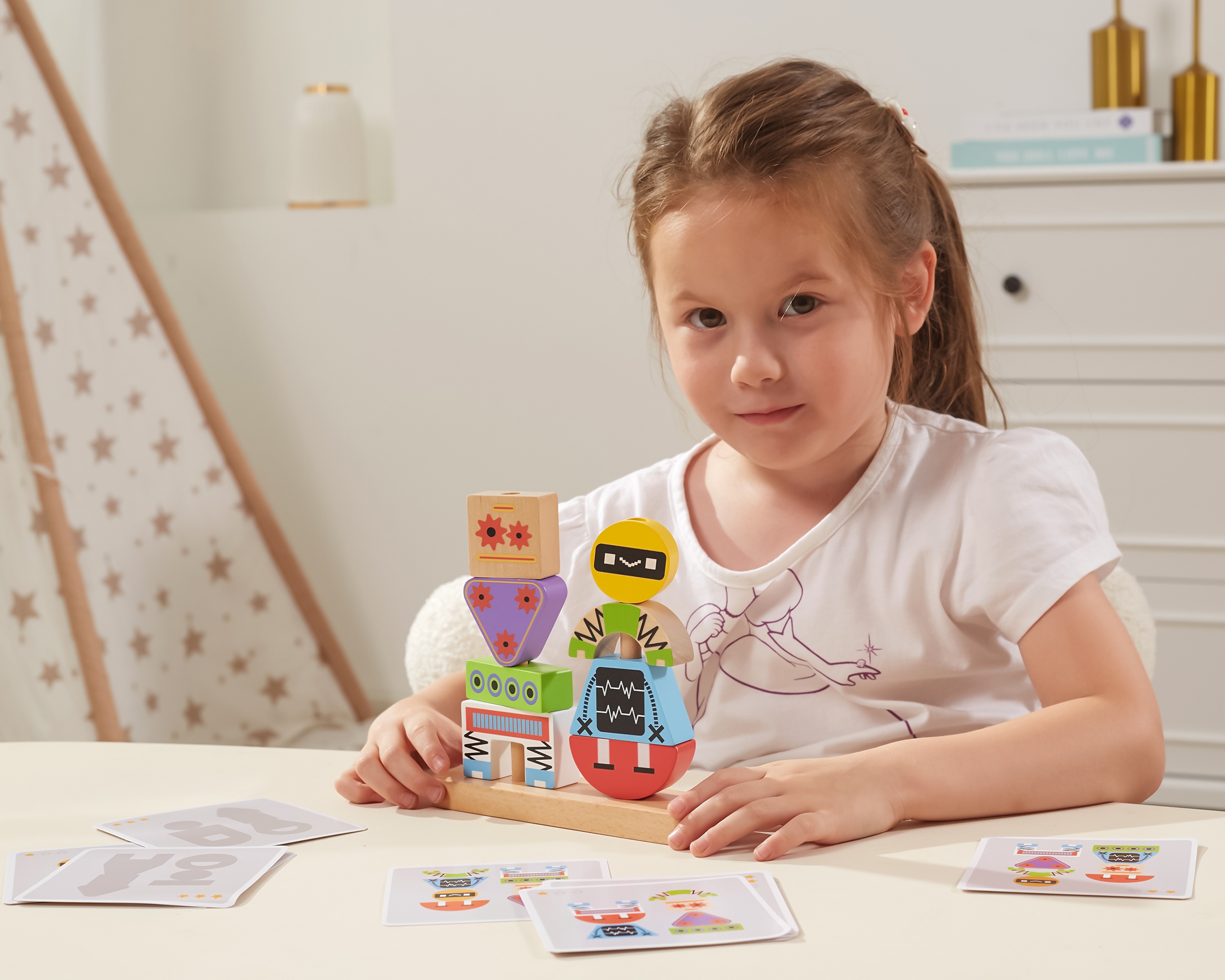 Układanka piramidka roboty + wzory 8 el.