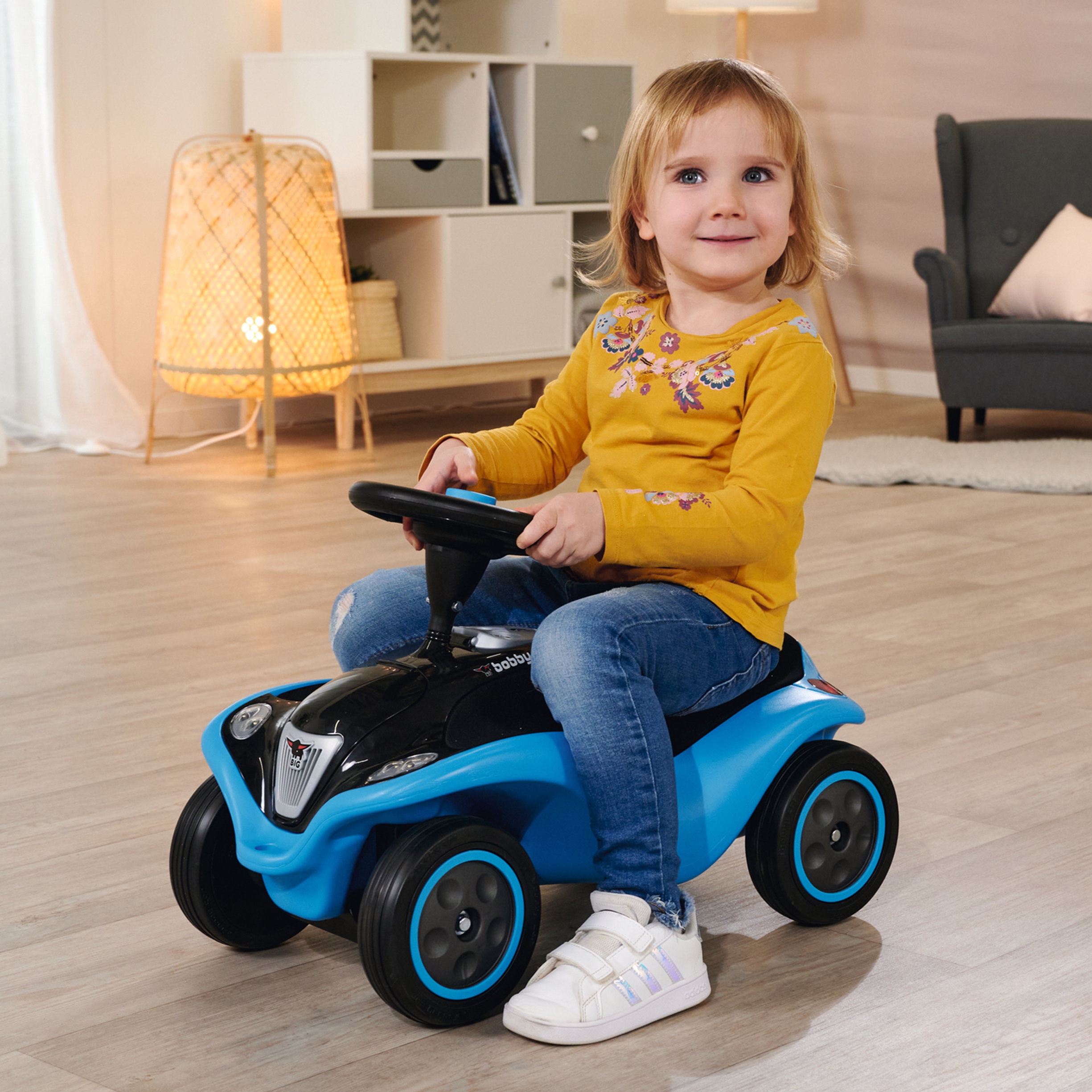 Jeździk next blue bobby car z klaksonem i światłami