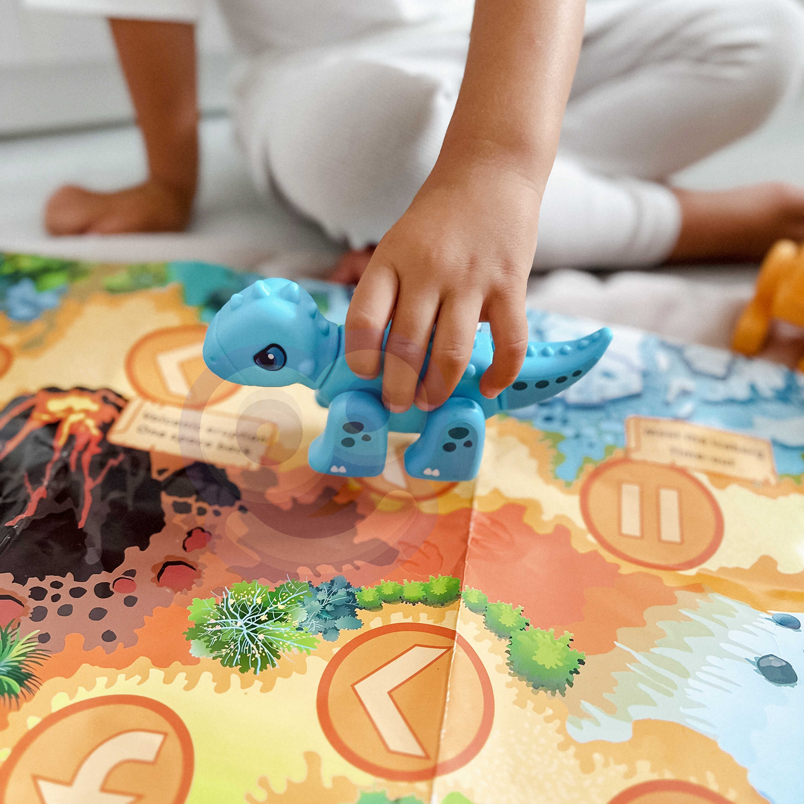 Zestaw konstrukcyjny 2w1 gra planszowa dinozaury + kostka 46 el.