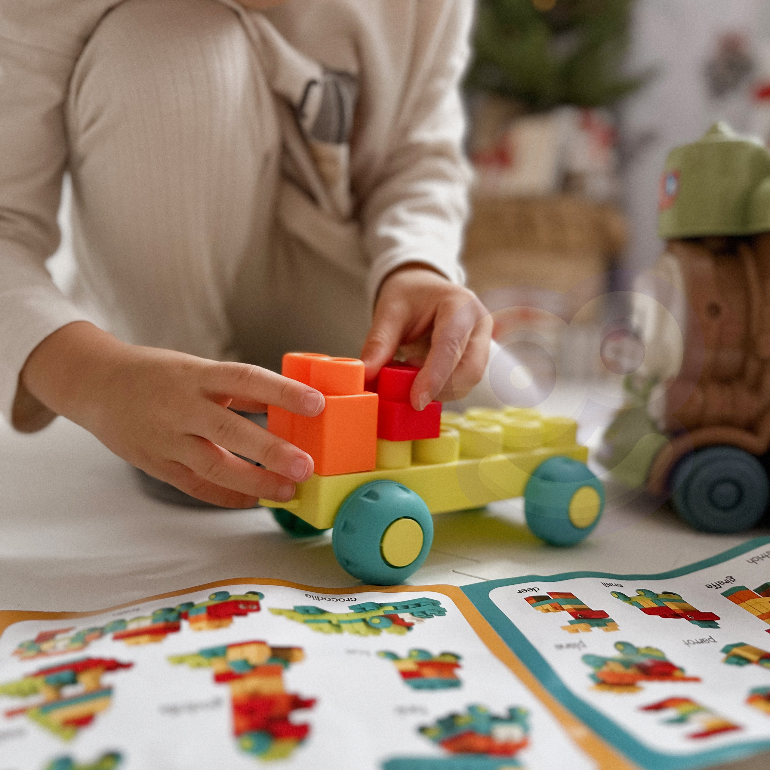 Duży pociąg kolejka ciuchcia klocki