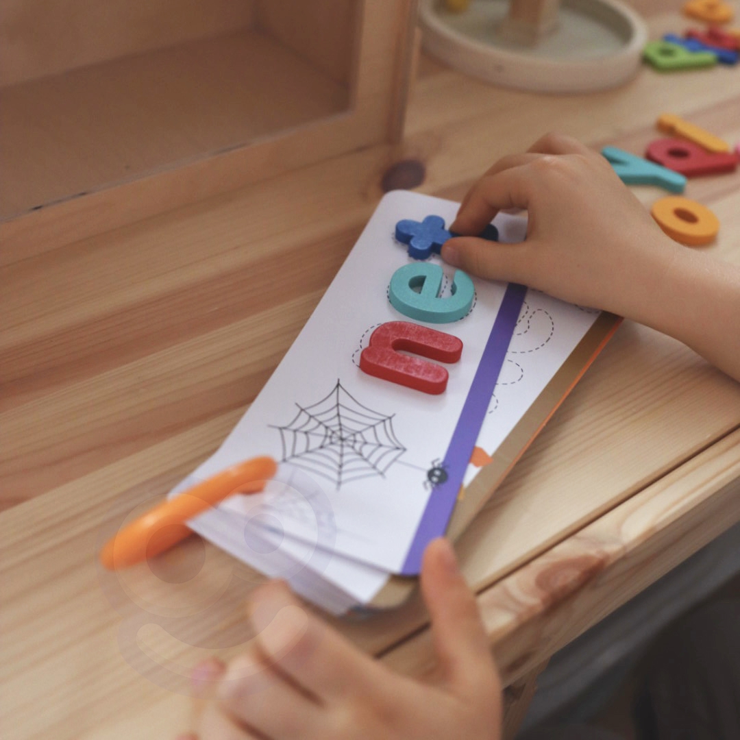 Alfabetowe Zoo - Puzzle Montessori