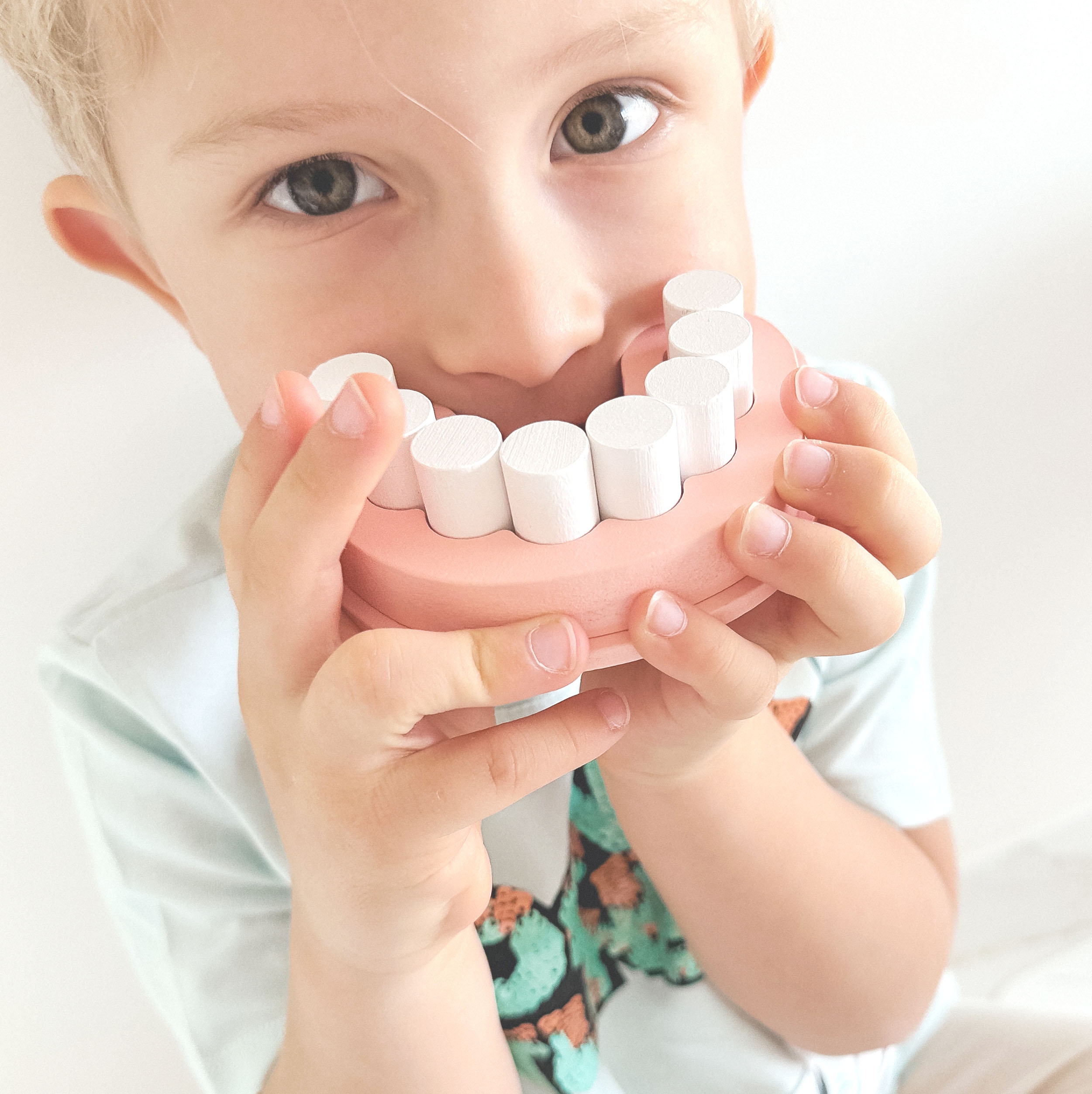 Zestaw małego dentysty walizka lekarza 19 el. fsc