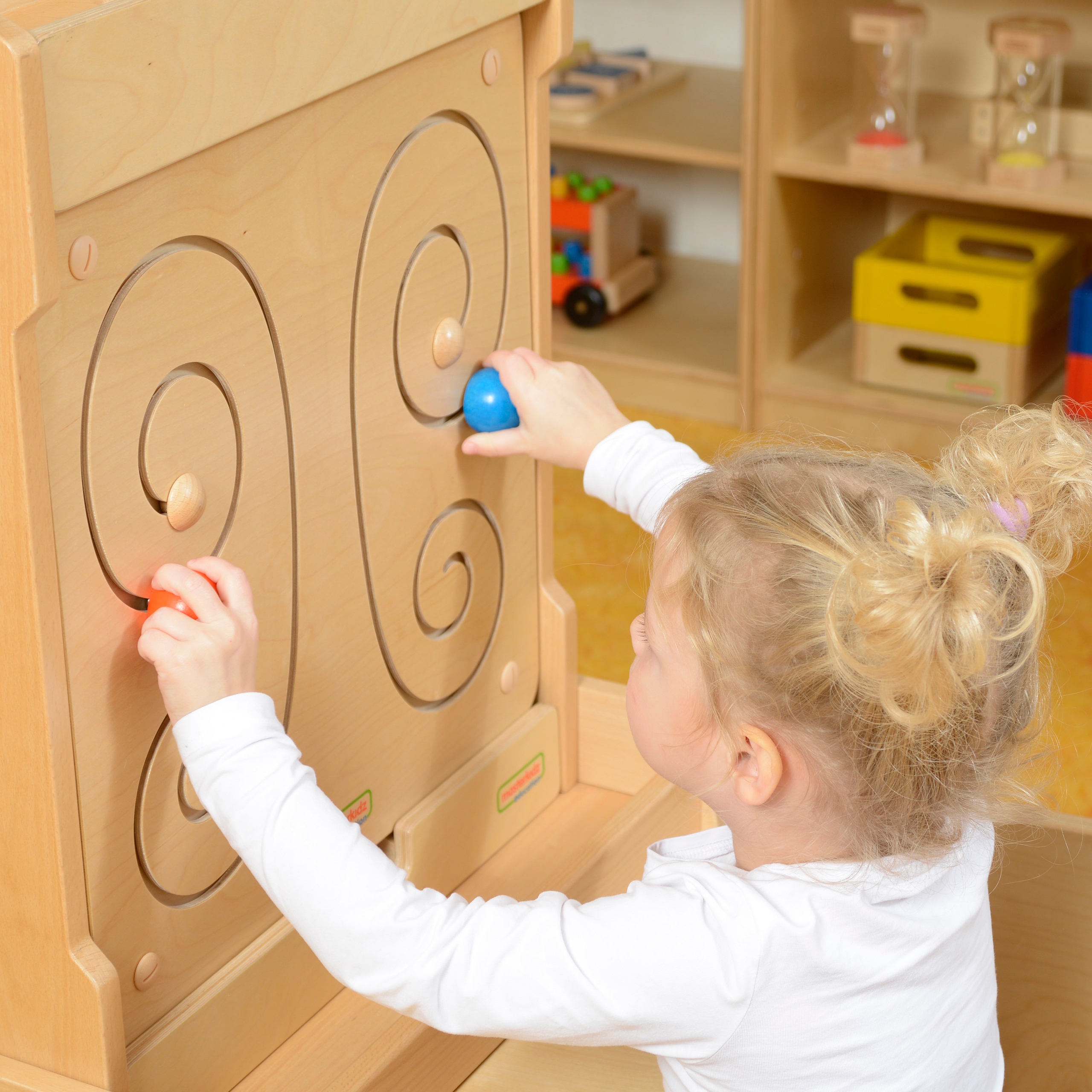 Tablica przesuwna kształt motyla montessori