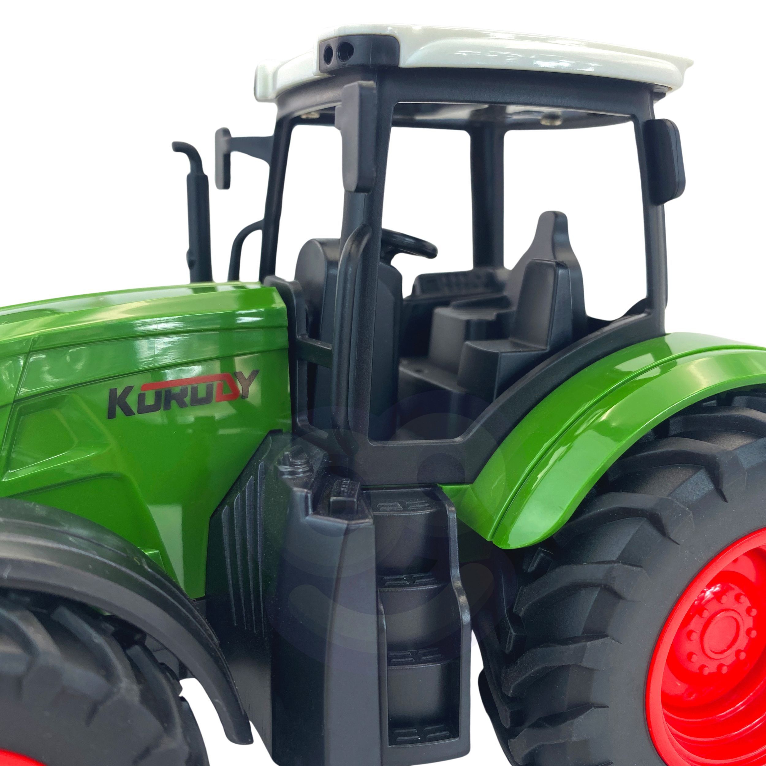 Traktor ciągnik gumowe koła zielony