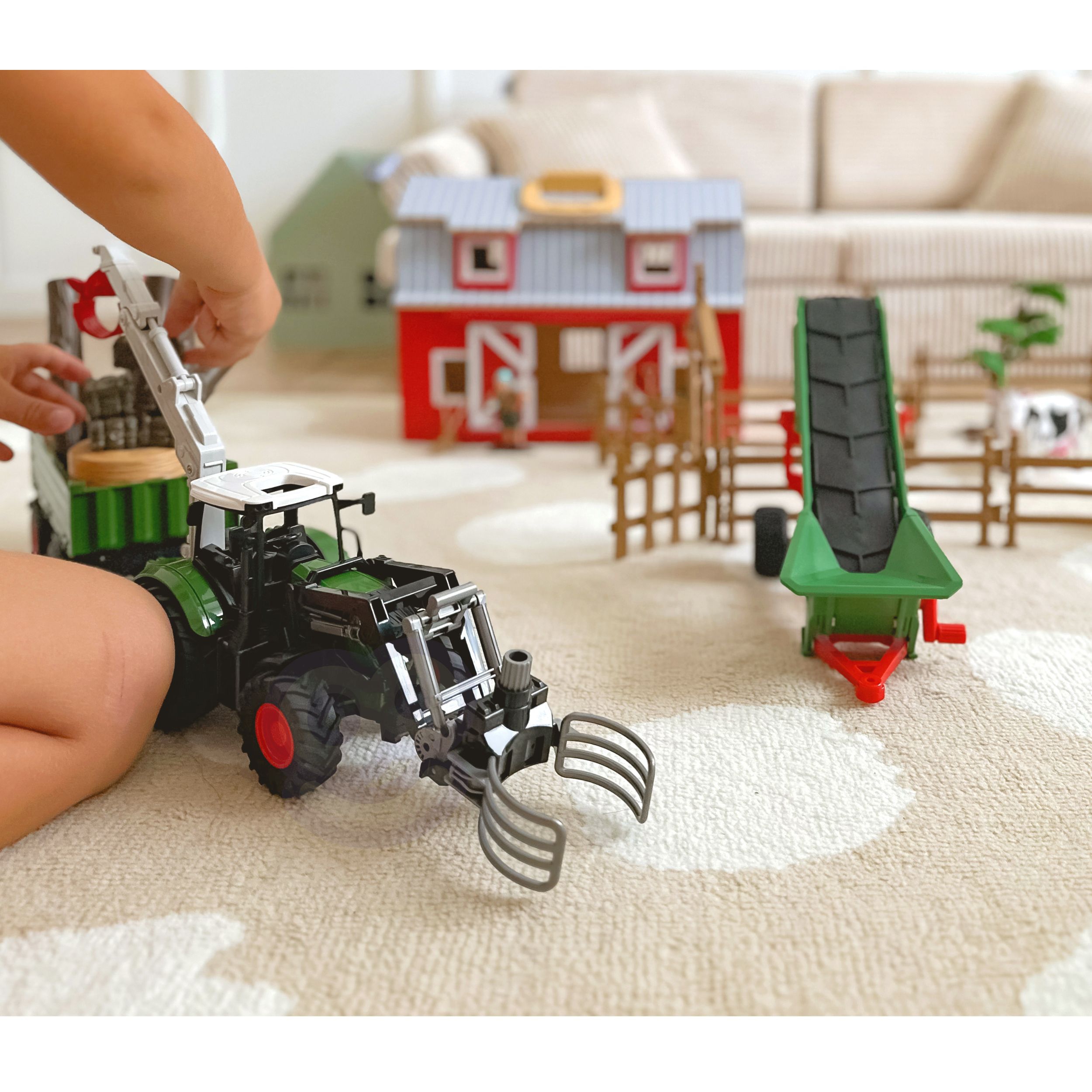 Zestaw maszyn rolniczych traktor ciągnik zagroda mini farma osada rolnicy