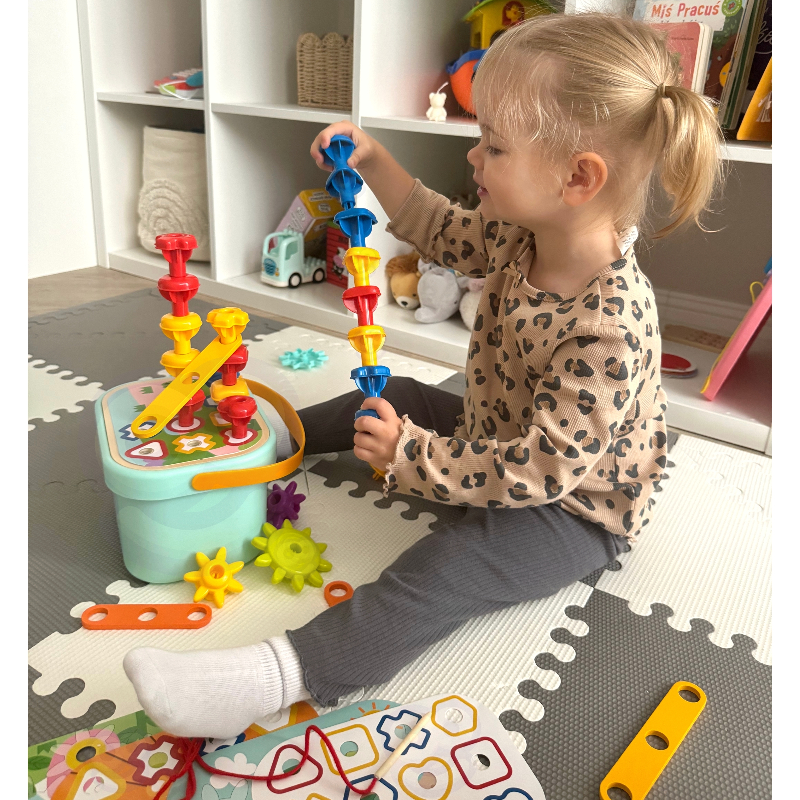 Konstrukcyjny box motoryczny montessori 12w1 fsc