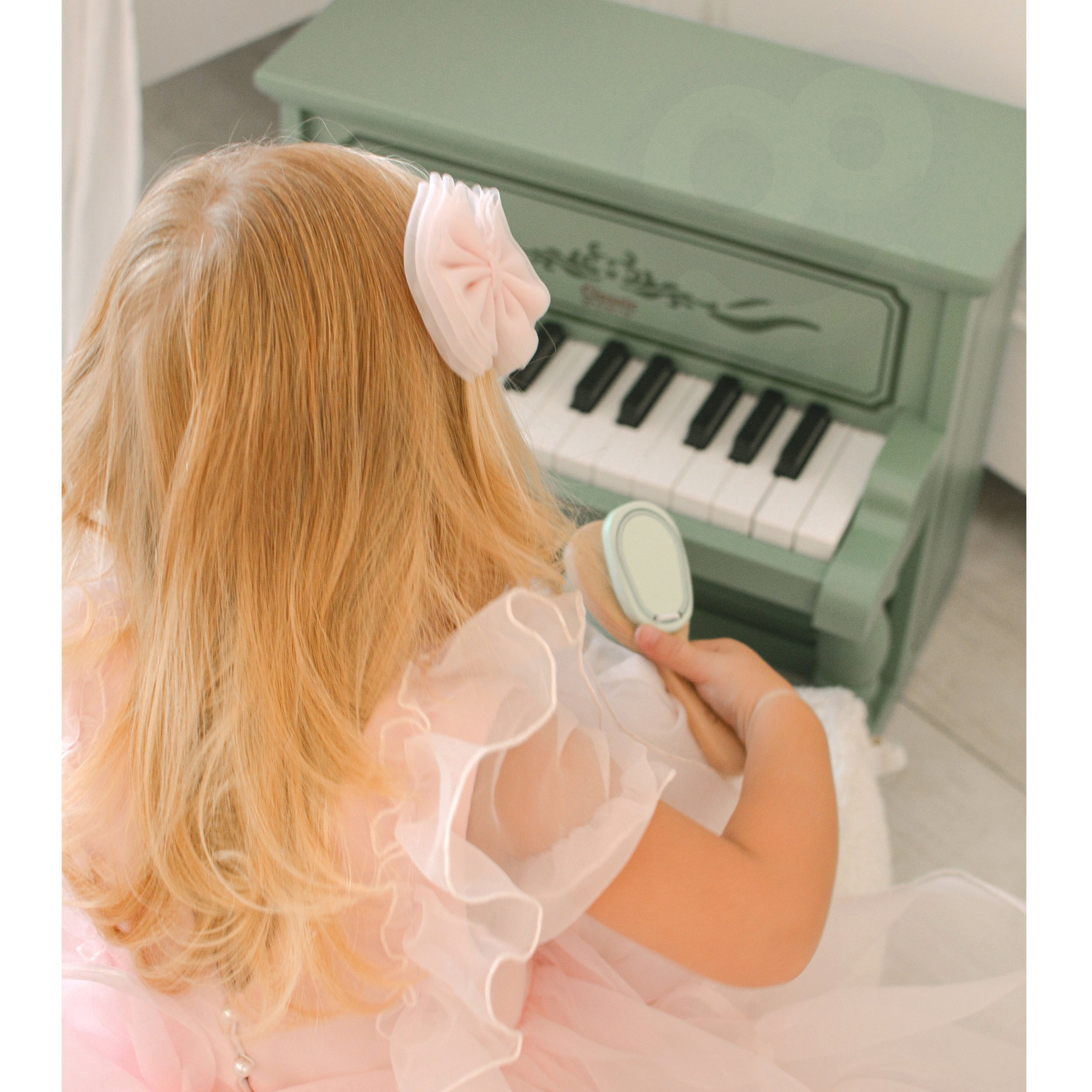 Melodyjne Pianinko Vintage z Książeczką