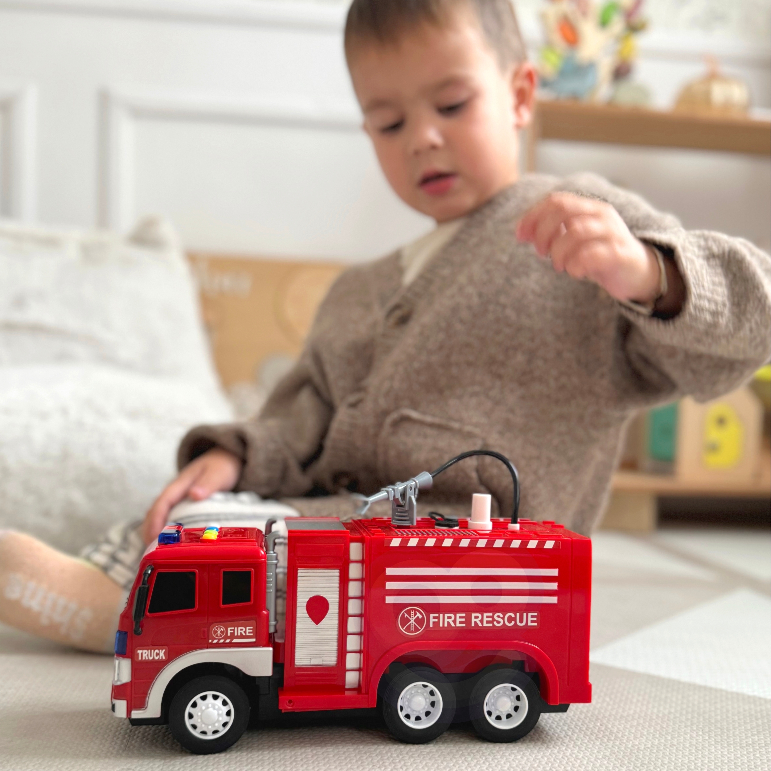 Zdalnie sterowane auto wóz strażacki rc funkcja pryskania wodą