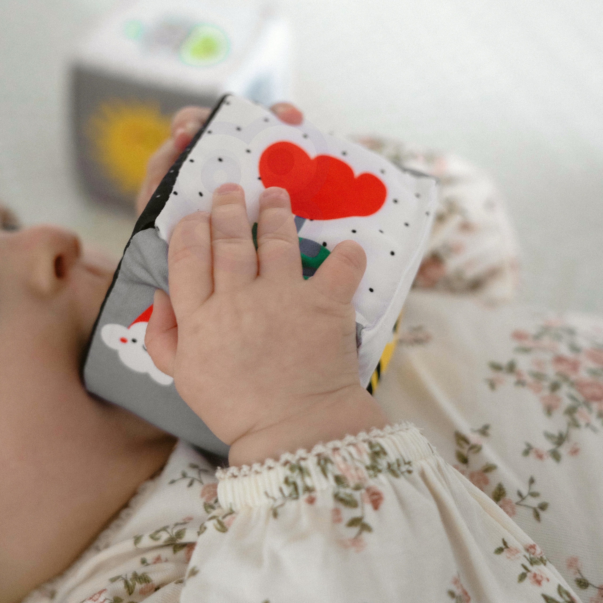 Box pudełko xxl montessori edukacyjne 6w1 sensoryczne 3-4 mies