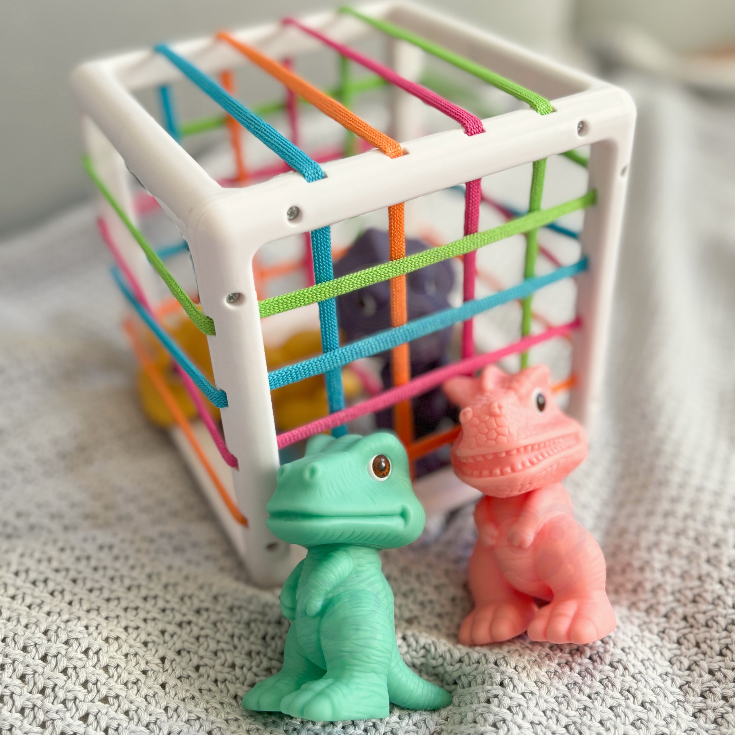 Elastyczna kostka sensoryczna sorter dla dzieci kolorowe dinozaury 6 el.