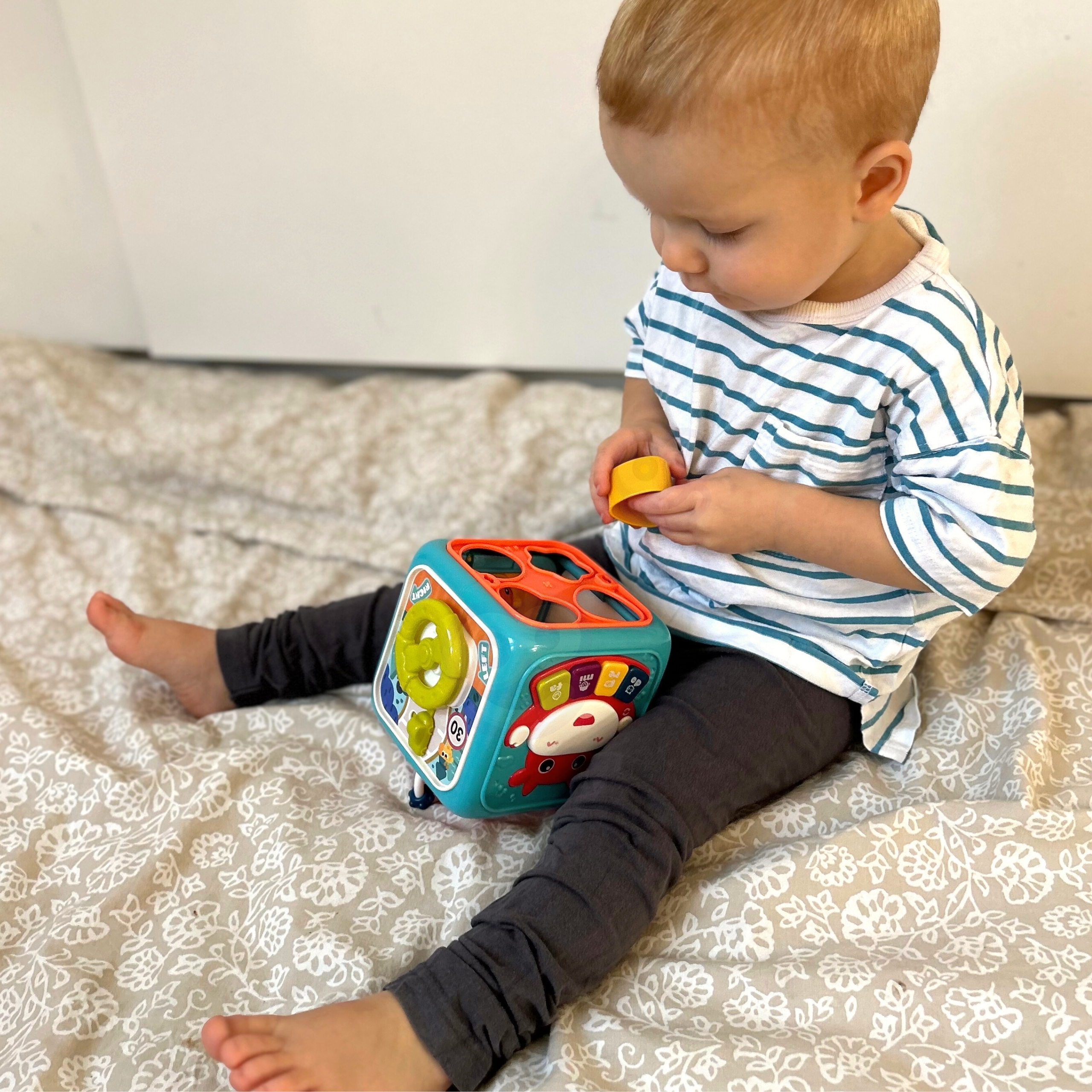 Interaktywna kostka sensoryczna edukacyjna montessori sorter 6w1