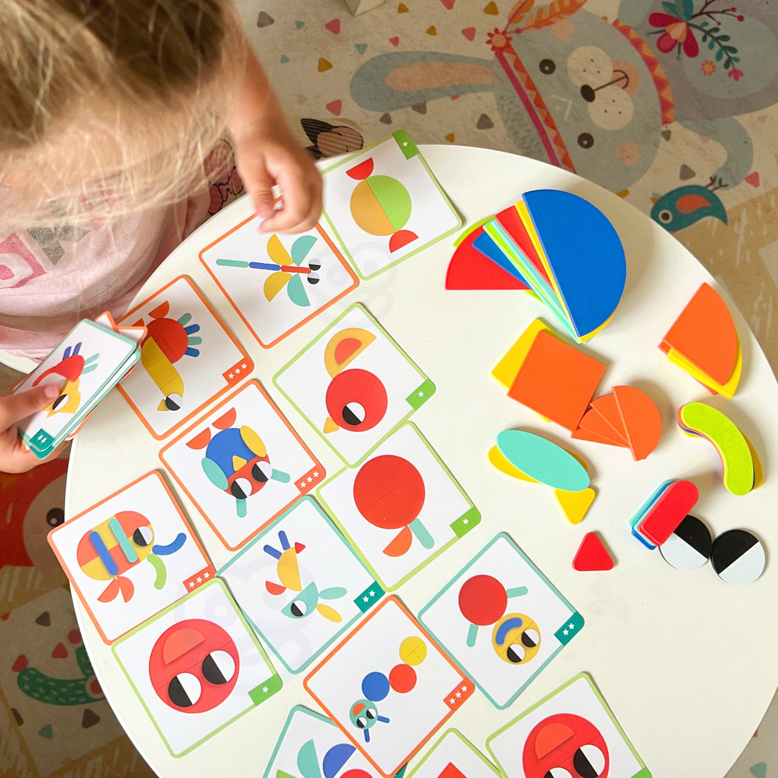 Drewniana układanka montessori 40 wzorów do odtworzenia 55 el. certyfikat fsc