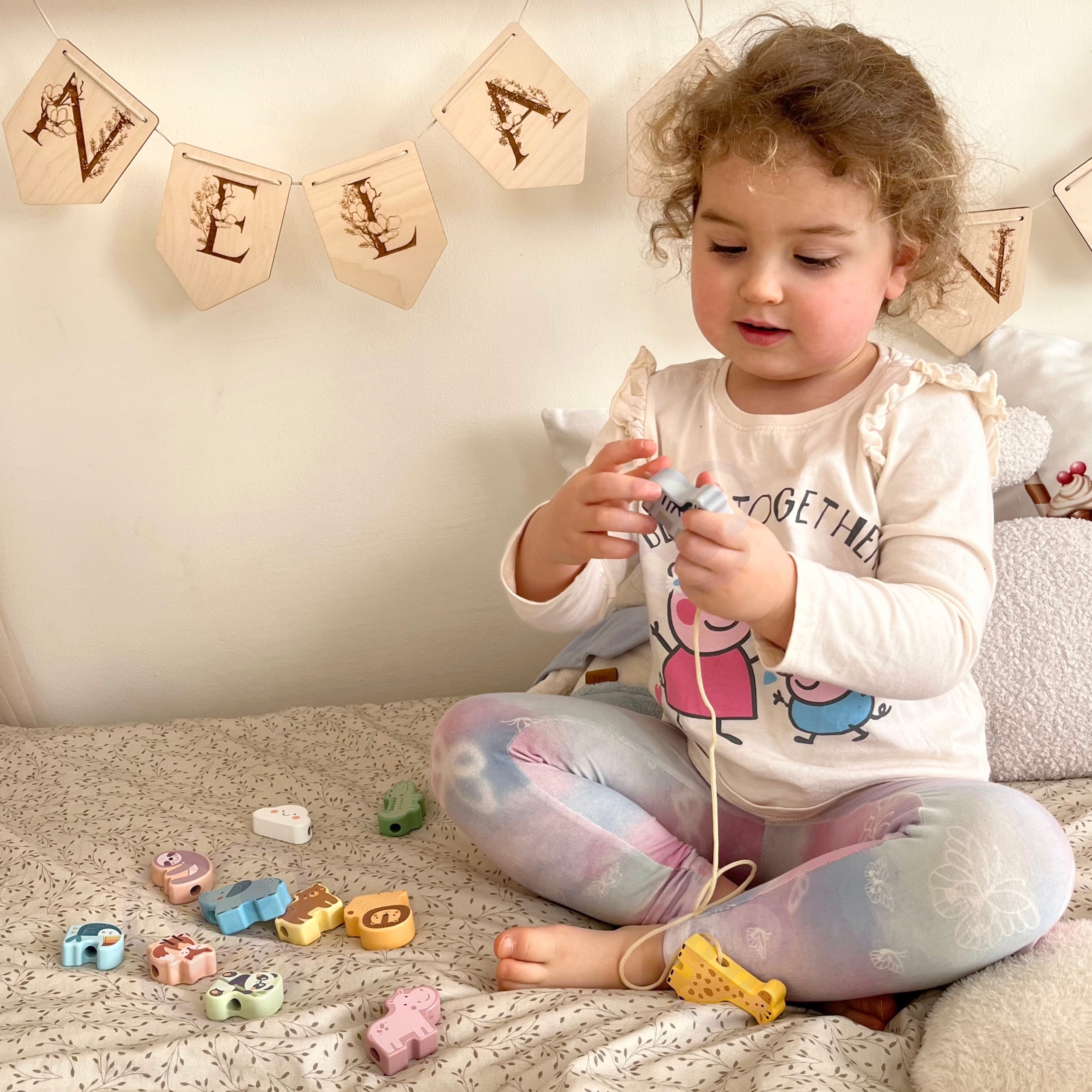 Drewniana nawlekanka klocki przeplatanka zoo montessori 13 el.