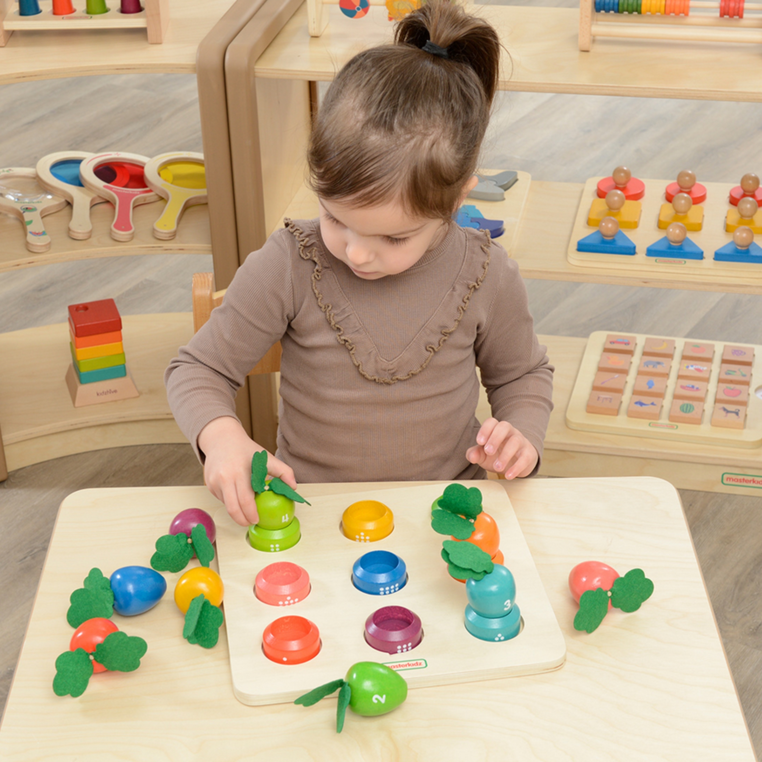Tablica edukacyjna warzywa nauka liczb i kolorów montessori