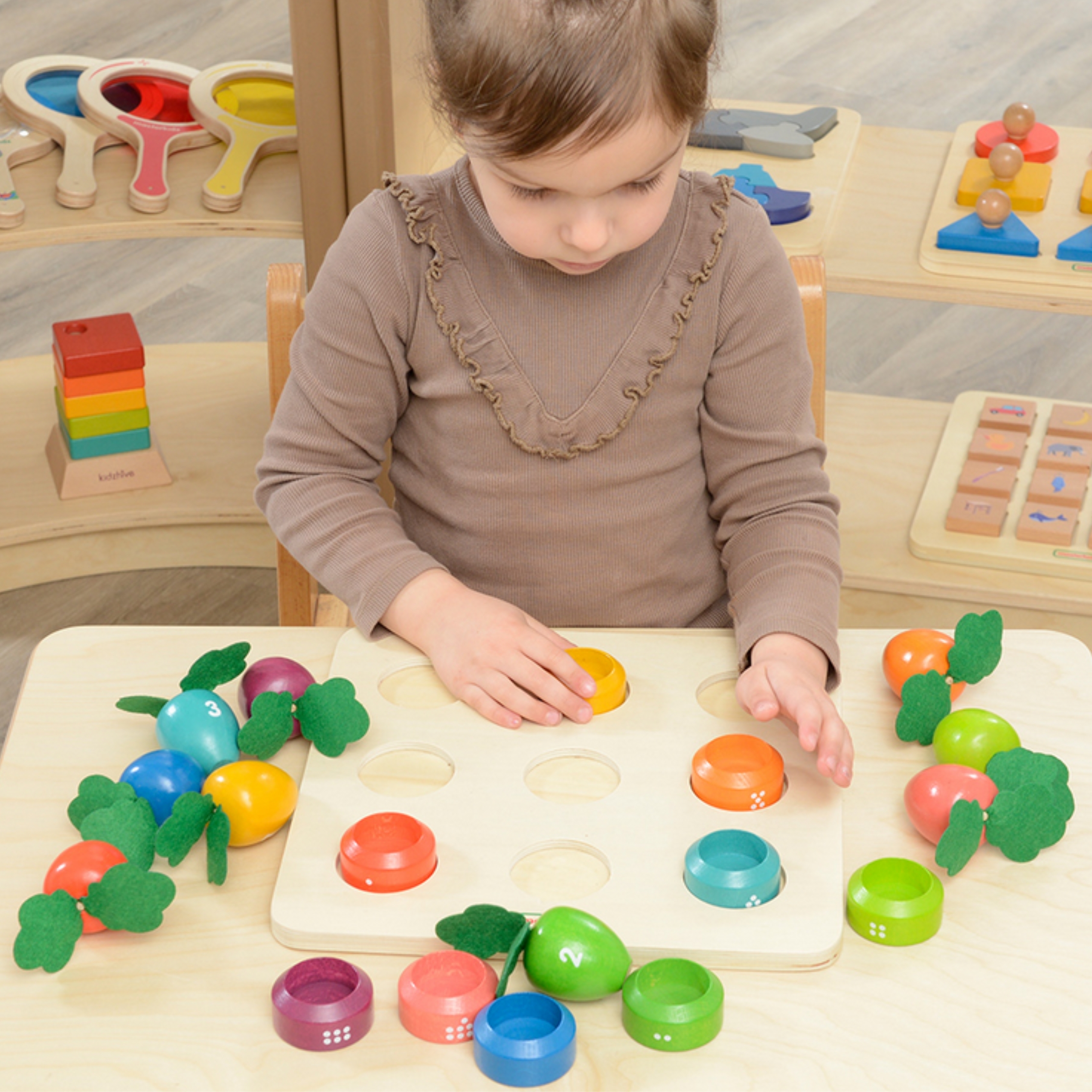 Tablica edukacyjna warzywa nauka liczb i kolorów montessori