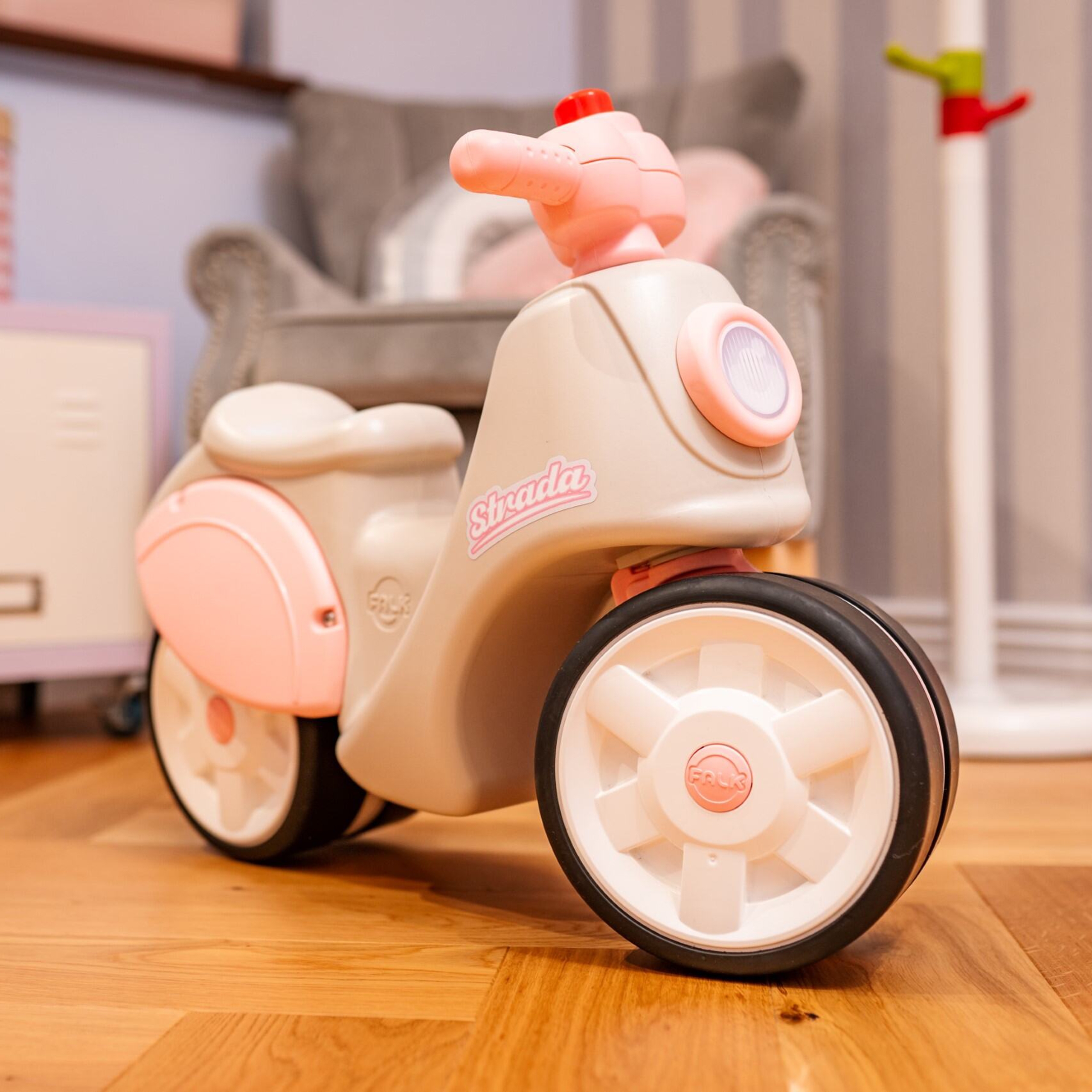 Jeździk scooter strada retro dla dziewczynki ciche opony od 1 roku