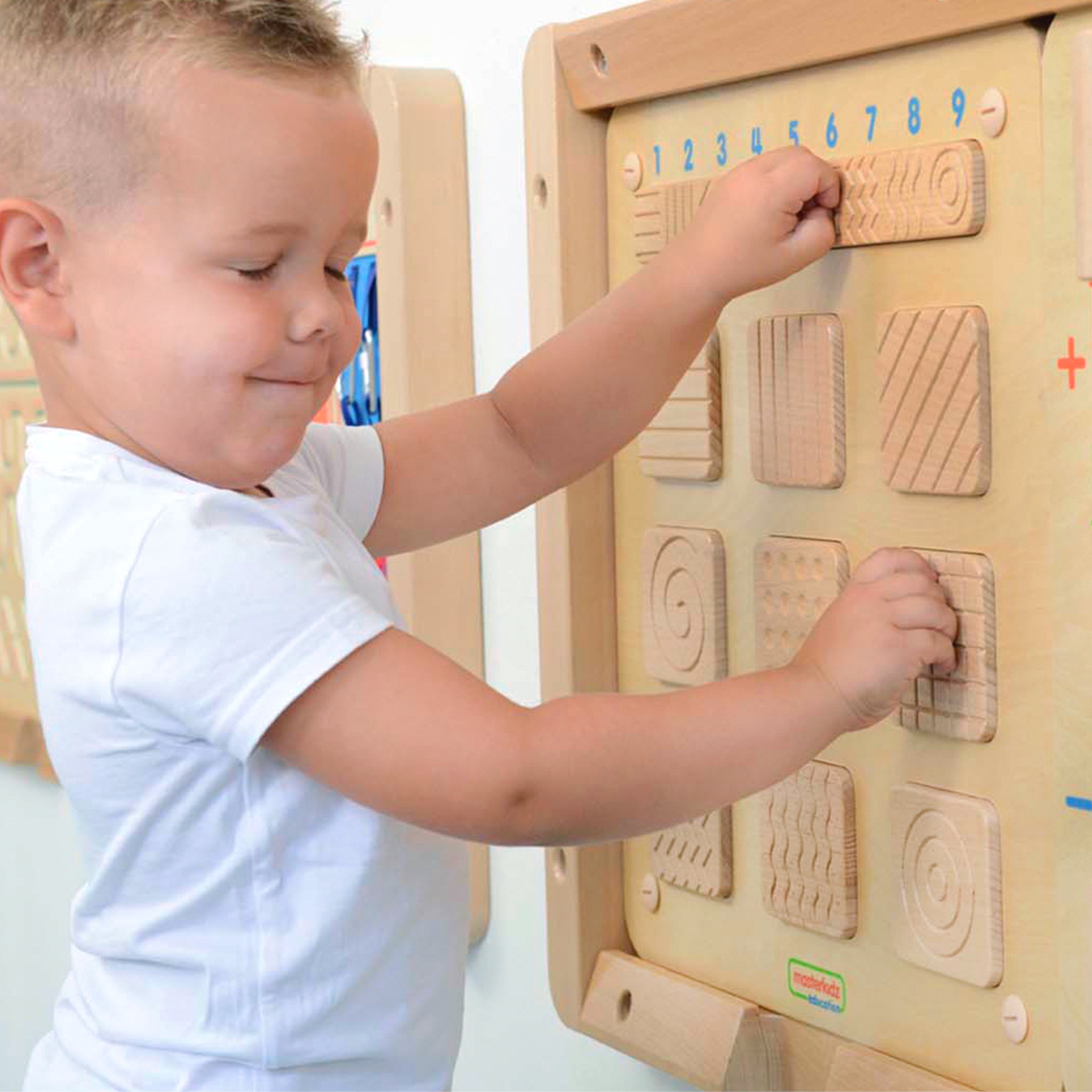 Sensoryczna tablica ścienna rozpoznawanie faktury powierzchni