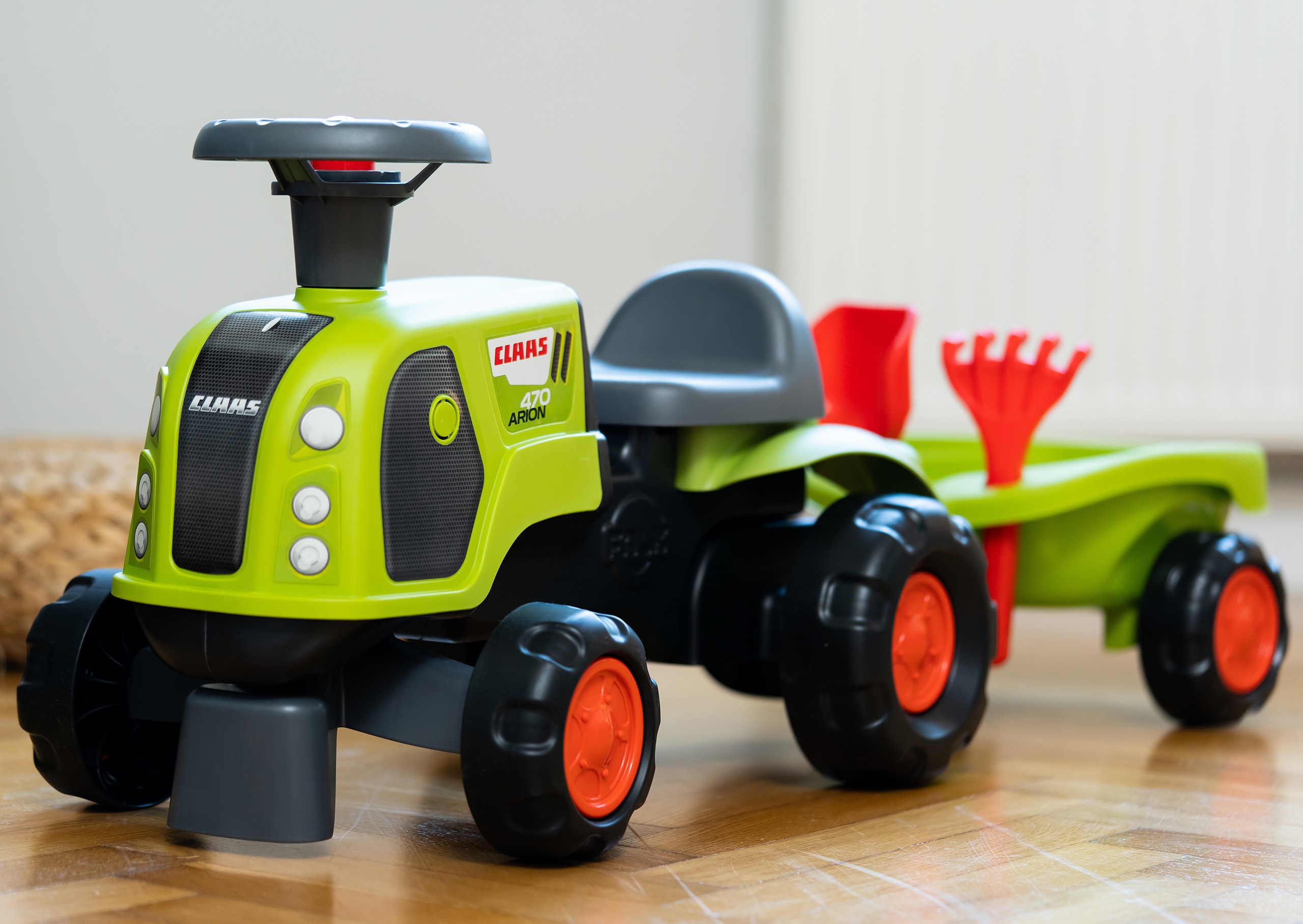 Jeździk claas 470 arion zielony z przyczepką + zestaw do piasku