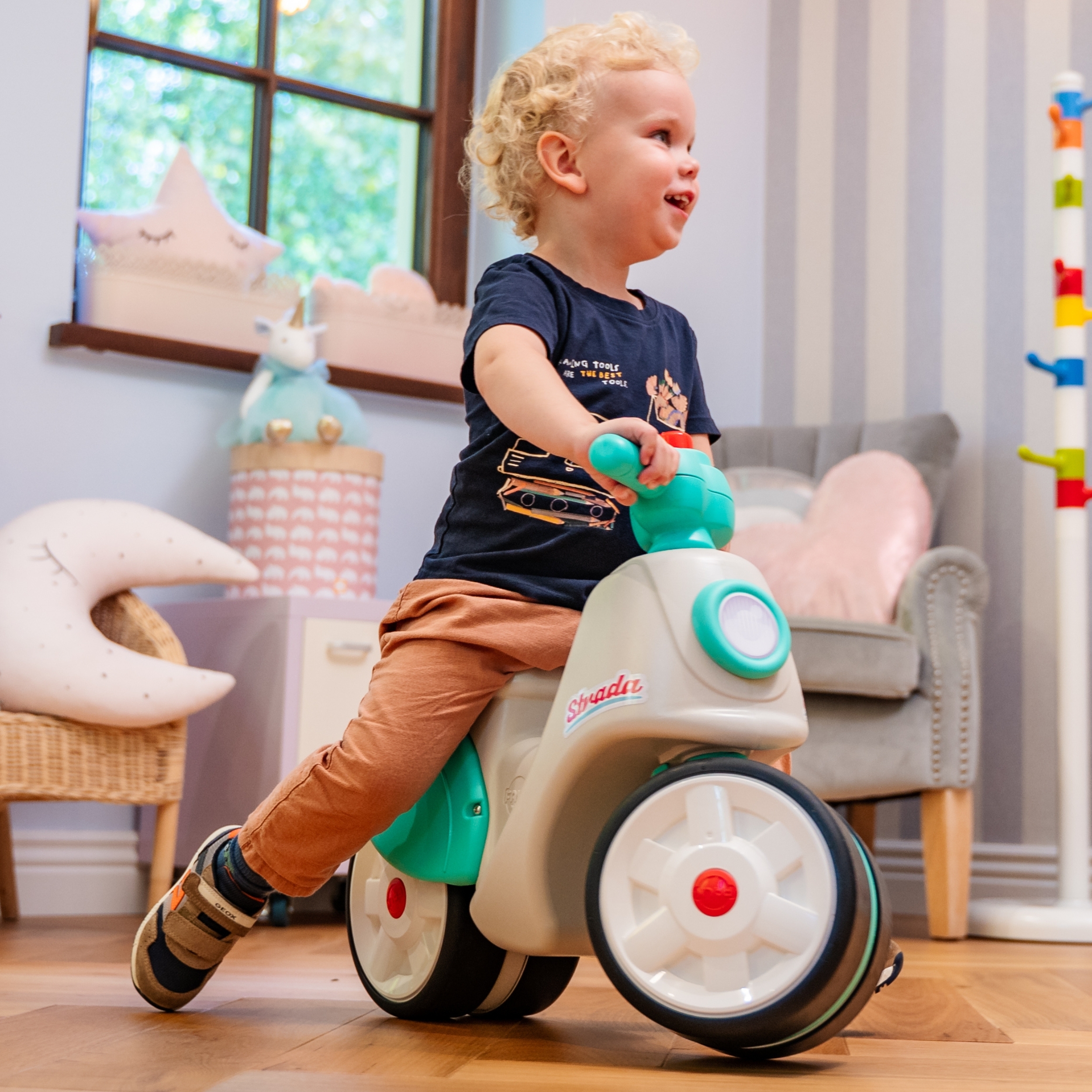 Jeździk scooter strada retro ciche opony od 1 roku