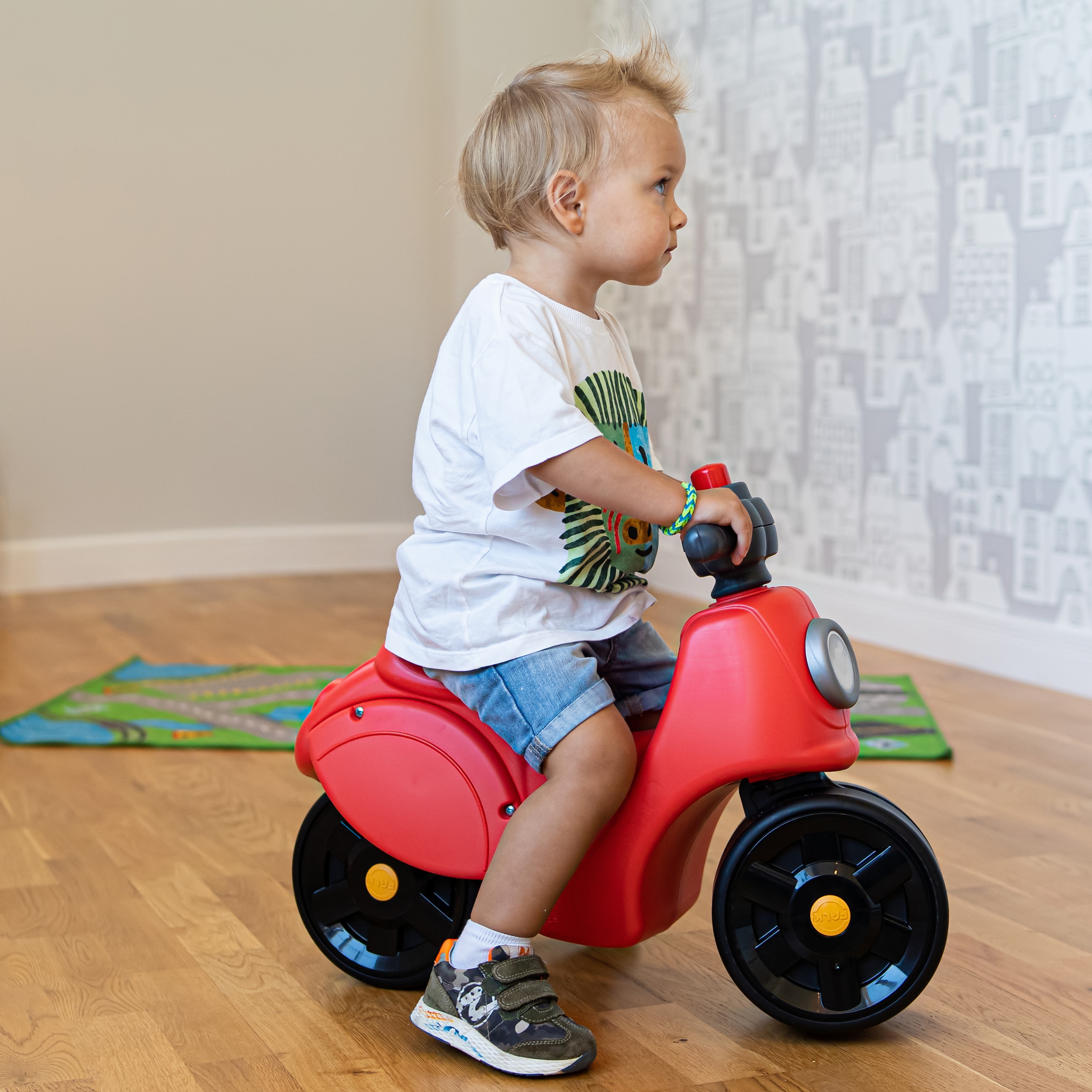 Jeździk scooter strada scooter czerwony ciche opony od 1 roku