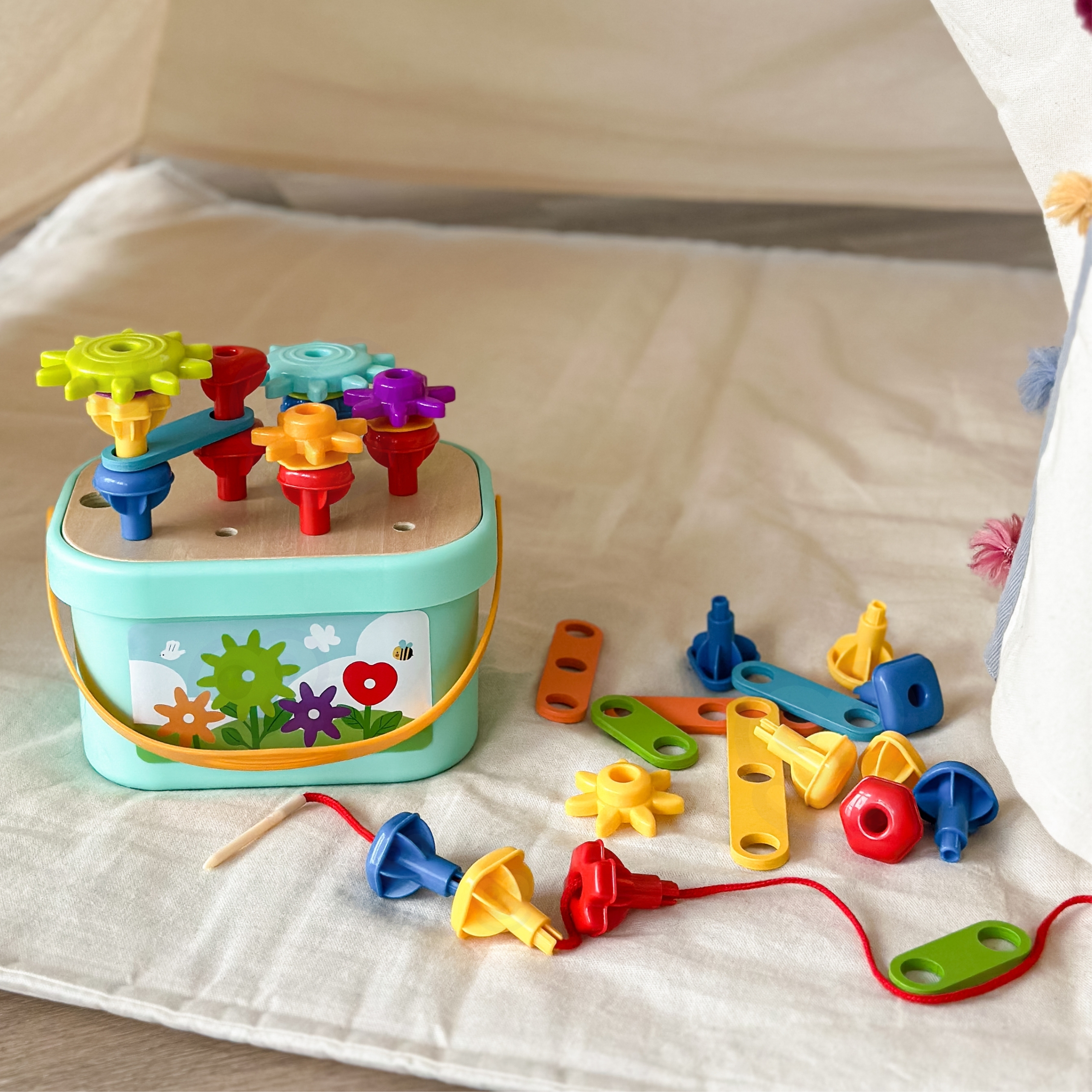 Konstrukcyjny box motoryczny montessori 12w1 fsc
