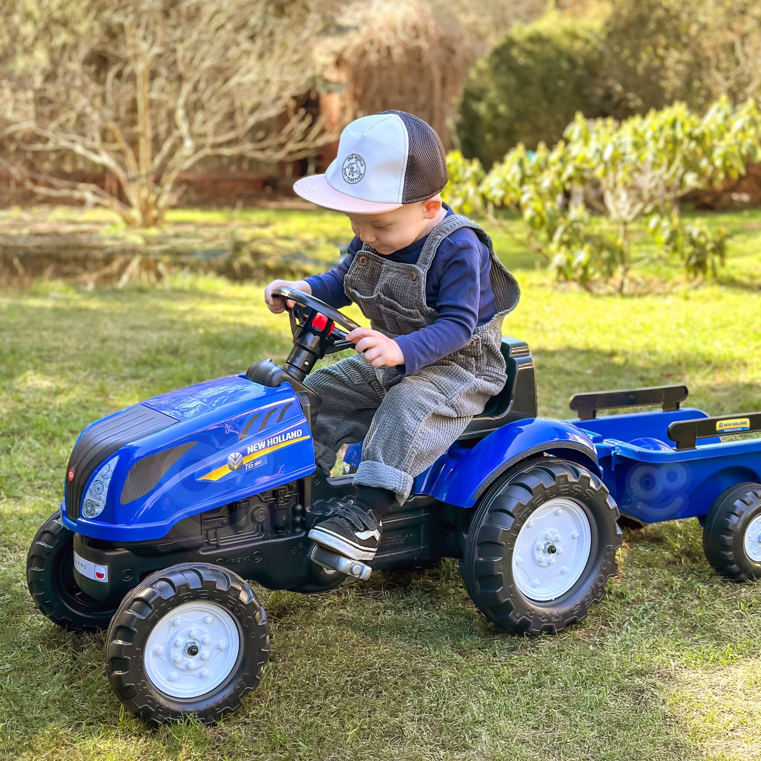 Traktor na pedały new holland duży z przyczepką + otwierana maska od 2 lat