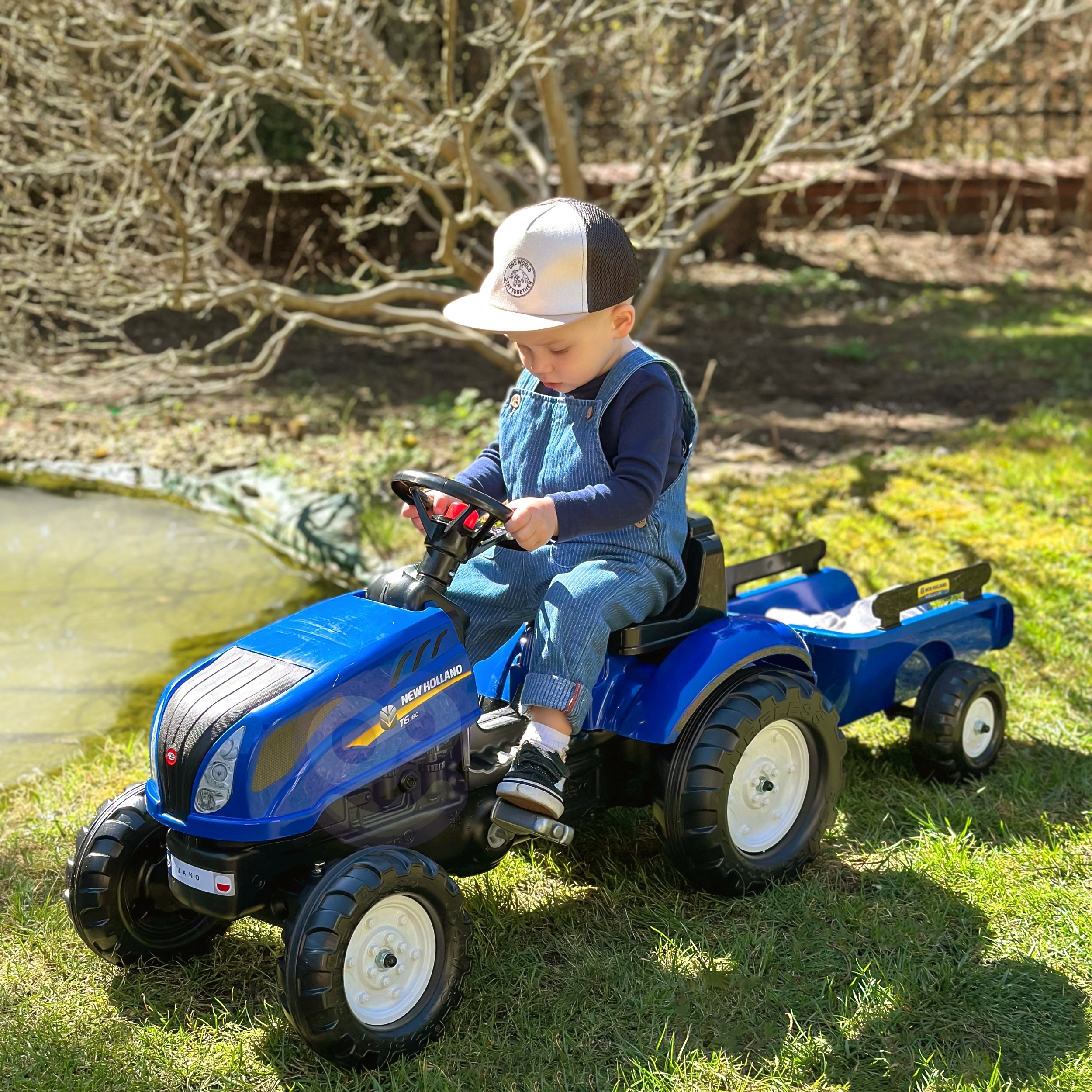 Traktor na pedały new holland duży z przyczepką + otwierana maska od 2 lat
