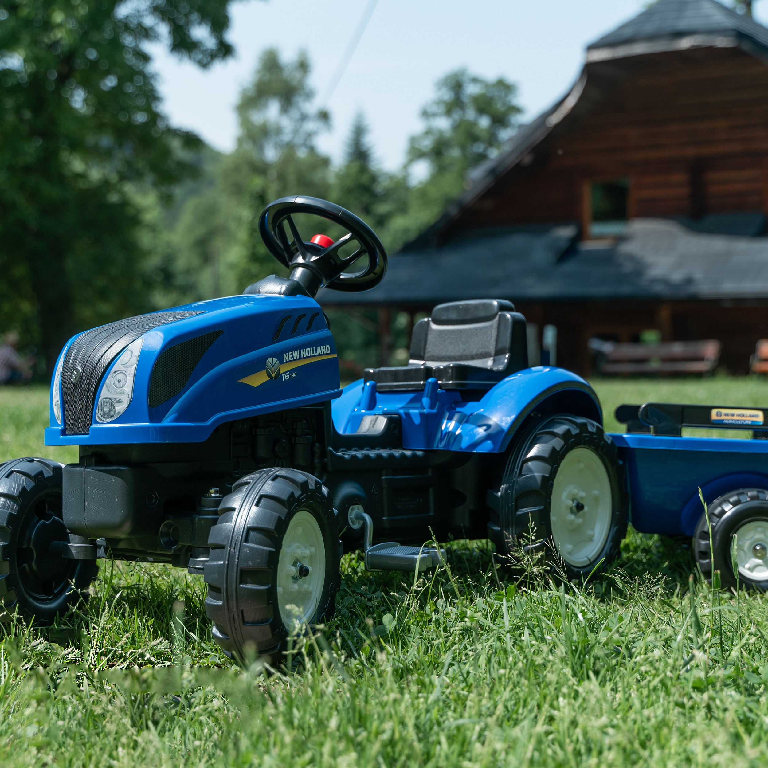 Traktor na pedały new holland duży z przyczepką + otwierana maska od 2 lat