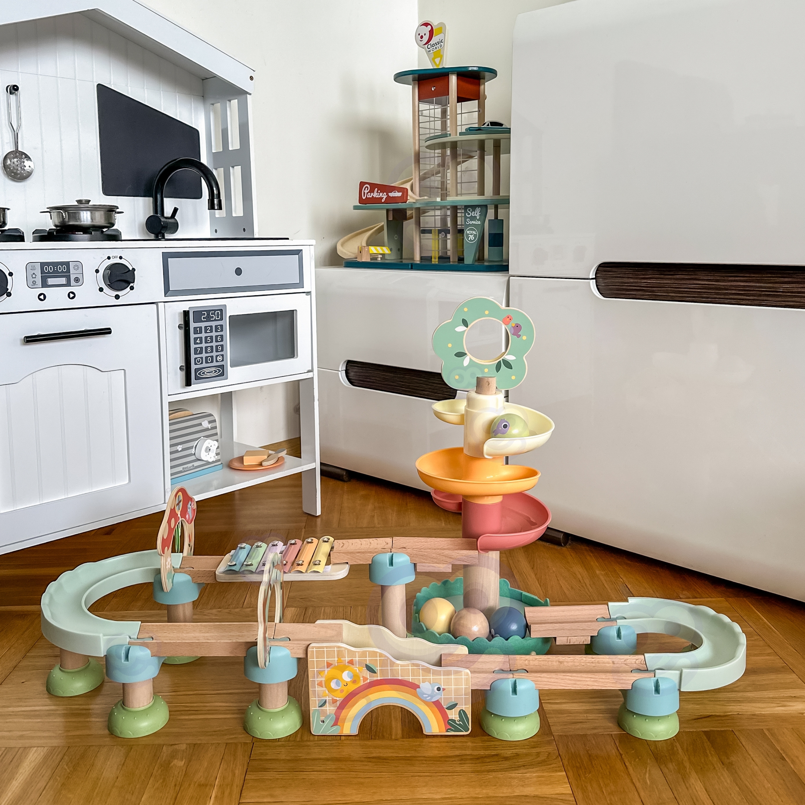 Drewniany muzyczny tor kulkowy kulodrom 44 el. pastelowe